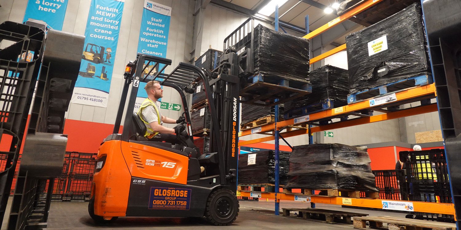banner-forklift